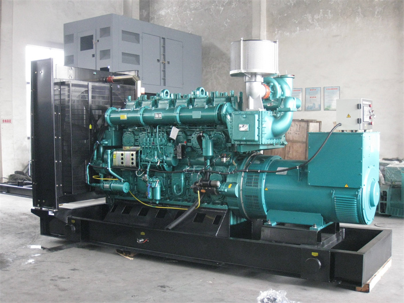 锡林郭勒200KW 柴油发电机的油耗是多少?