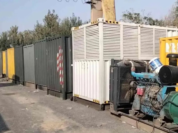 锡林郭勒200KW柴油发电机机组每小时油耗是多少？